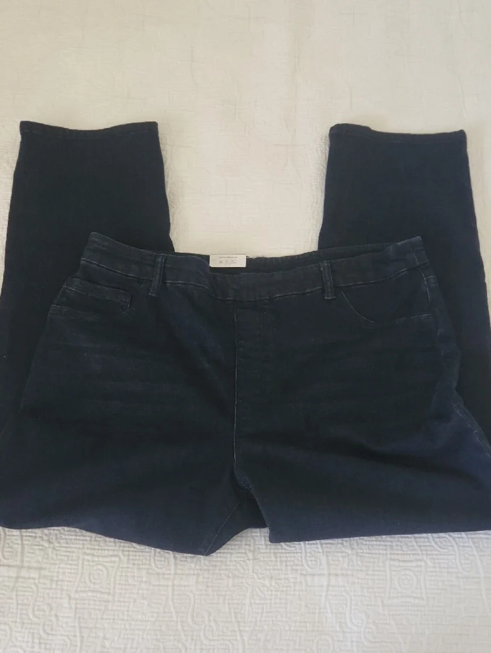 Time and Tru Women's Straight Leg Jeans in Black - Picture 3 of 4